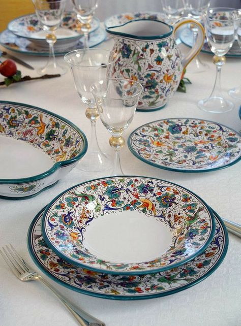 Italian Dinnerware, Crockery Design, Luxury Tableware, Italian Pottery, Italian Ceramics, Beautiful Dishes, Umbria, Dinner Sets, Beautiful Table