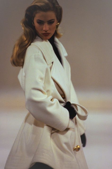 Mode Gossip Girl, Elaine Irwin, Photos Of Celebrities, 90s Runway Fashion, Original Supermodels, 90s Models, Model Inspo, Model Aesthetic, Looks Style