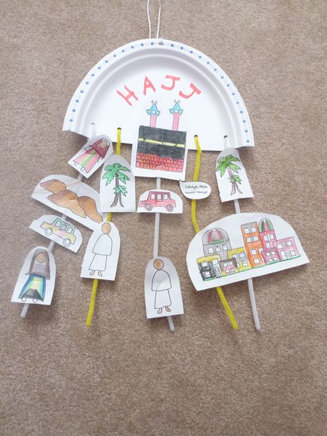 Hajj kids craft! Brilliant idea for teaching hajj to kids 😊😊 Islamic Classroom, Learning Garden, Islamic Crafts, Islamic School, Class Board, Diy Paper Art, Islamic Kids Activities, Muslim Kids, Bamboo Bedding