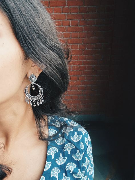 Earing Aesthetic, Classical Photography, Indian Girl Aesthetic, Assamese Girl, Girl Aesthetic Faceless, Simple College Outfits, Bengali Aesthetic, Minimalist Accessories Jewellery, Trendy Silver Jewelry