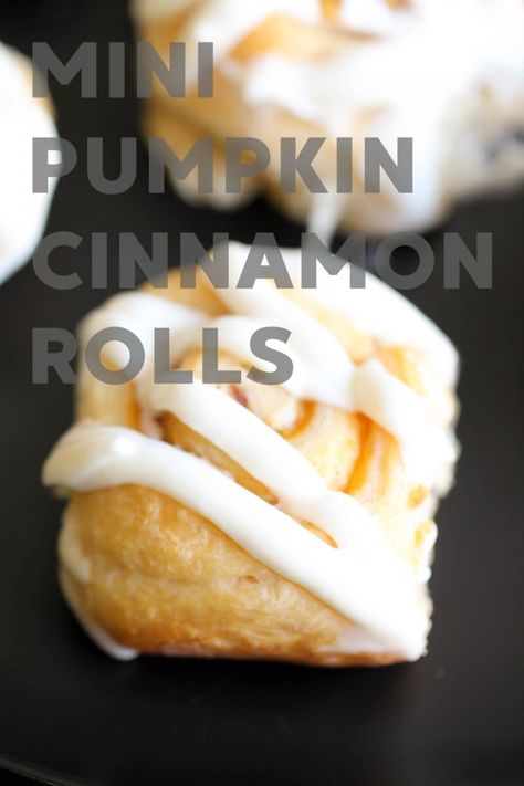 Mini Cinnamon Rolls, Pumpkin Cinnamon Rolls, Six Sisters, Cheese Pumpkin, Pumpkin Flavor, Mini Pumpkins, Sweet Breakfast, Rolls Recipe, Cheese Frosting