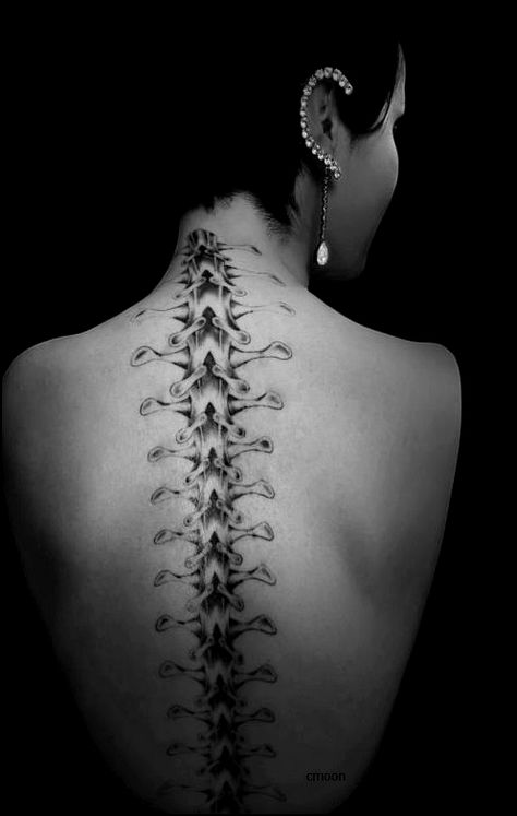 Bone Back Tattoo, Back Bone Tattoo, Backbone Tattoo Women, Dna Tattoo, Flower Spine Tattoos, Kunst Tattoos, Pretty Hand Tattoos, Bone Tattoos, Spine Tattoos For Women