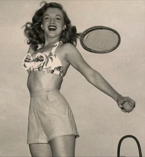 Norma Jean Marilyn Monroe, Marilyn Monroe Quotes, Joe Dimaggio, Marilyn Monroe Photos, Norma Jean, Vintage 40s, Norma Jeane, Play Tennis, Blonde Bombshell