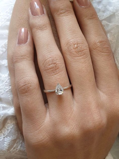 Engagement Ring Gold Simple, Pear Shaped Wedding Rings, Pear Cut Engagement Ring, Pear Shaped Engagement Ring, Engagement Ring Simple, Engagement Ring Ideas, Small Engagement Rings, Pear Shaped Diamond Engagement Rings, Pear Moissanite Engagement Ring