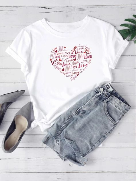 Heart And Letter Graphic Tee | SHEIN USA Printed Tee Women, Graphic Streetwear, Cute Shirt Designs, Top Vintage, Women's T Shirts, Loose Tops, Print Tee, Casual Clothing, Casual Summer Outfits