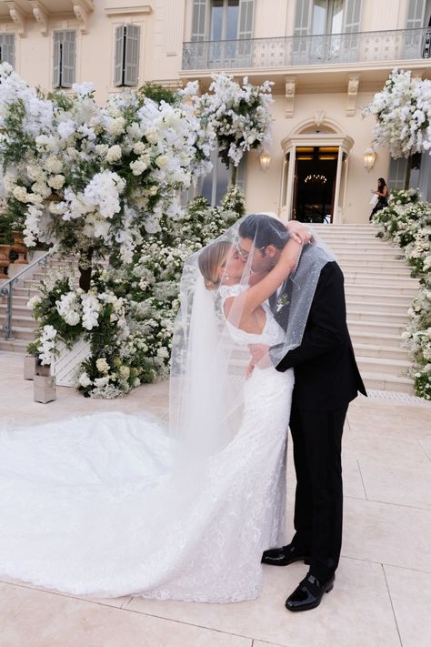 Sofia Richie And Elliot Grainge, Sofia Richie And Elliot, Sofia Richie Wedding, Elliot Grainge, Y2k 2023, Vogue Weddings, Rehearsal Dinner Looks, Sophia Richie, The Afterparty