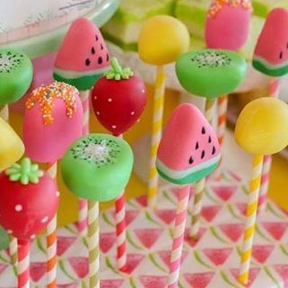 Watermelon Cake Pops, Tutti Fruity Party, Twotti Fruity, Tutti Frutti Birthday Party, Fruity Party, Strawberry Cake Pops, Flamingle Party, Fruit Birthday Cake, Lolly Cake