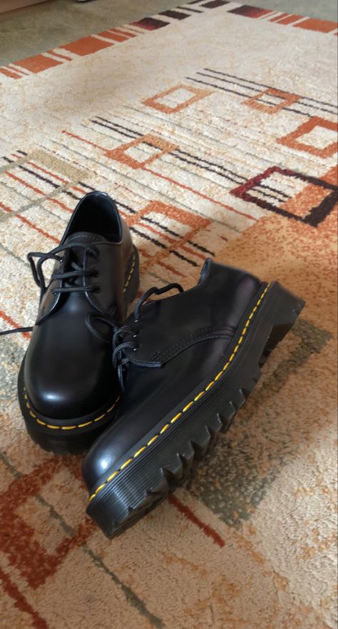 Bex Oxford Docs, Shoes Rotation, Doc Marten Shoes, Doc Martens 1461, Dr Martens Outfit, Boots Outfit Men, Shoe Men, Guys Clothing Styles, Aesthetic Shoes