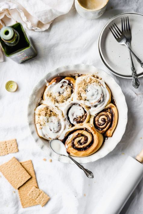 Fluffiest Cinnamon Rolls, Brioche Donuts, How To Make Marshmallows, Milk Chocolate Ganache, Marshmallow Frosting, Best Cinnamon Rolls, Marshmallow Fluff, Toasted Marshmallow, Milk Chocolate Chips