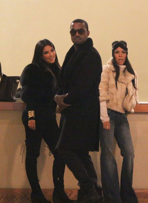 Kim Kanye and Kourt posing for sears Kanye Aesthetic, Kanye And Kim, Kardashian Aesthetic, Kanye West And Kim Kardashian, Yeezy Style, Kim Kanye, Dress And Sneakers, Cool Couples, Paris And Nicole