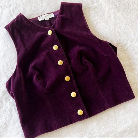 Vintage St. John Collection Marie Gray Wool Blend Vest Blazer Size: Medium Color: Purple Condition: Looks Unworn, No Flaws, Just Needs A Lint Roll! - Velvet Smooth Front - Gold Toned Buttons Down The Front - V-Neck Line - Pinched Details On The Front Back Is 46% Wool, 25% Rayon, 25% Cotton, 4% Lycra Front Is 65% Cotton, 35% Rayon See Photos For Measurements! Fitted Casual Purple Vest, Purple Cotton Vest Top, Vintage Purple Tops With Buttons, Purple Sleeveless Cotton Vest, Purple Button-up Outerwear, Vest Blazer, Colored Blazer, Wool Blend, Suit Jacket