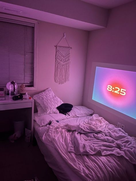 Room Ideas With Projector, Projector Room Aesthetic, Projector In Room, Projector In Bedroom Aesthetic, Aura Bedroom, Room With Projector, Aura Room Decor, Bedroom Projector, Aura Room