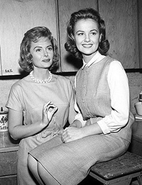 Donna Reed & Shelly Fabares Shelley Fabares, The Donna Reed Show, Shaun Cassidy, Jean Seberg, Donna Reed, Shirley Jones, Partridge Family, David Cassidy, Old Tv Shows