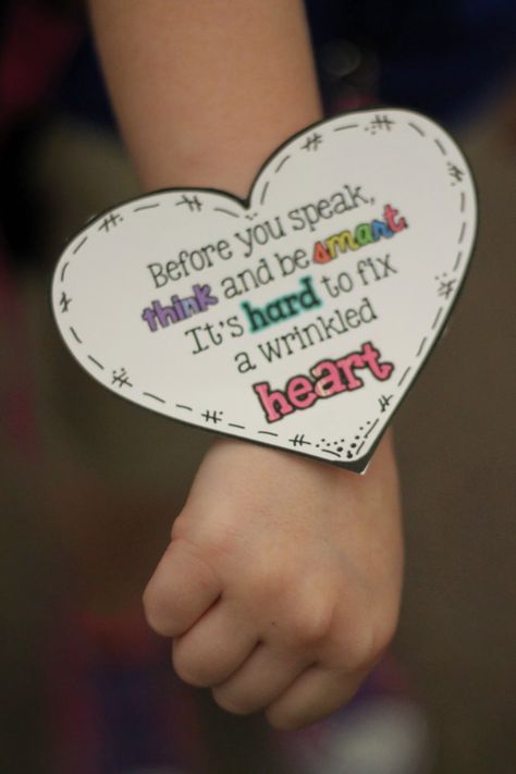 Keepin' It Kool In KinderLand: Wrinkled Hearts + Freebie! Kindergarten Where Kindness Matters Every Day, Wrinkled Heart, Friendship Week, Kindness Activities, Counseling Lessons, Woo Hoo, Kindness Matters, Education Kindergarten, Classroom Community