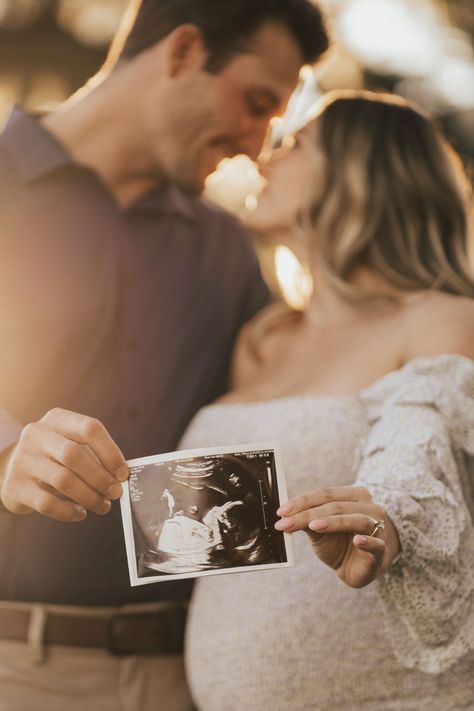 Fall Outdoor Maternity Photography | Maternity Photo Inspo | Jacksonville Newborn Photographer | This beautiful fall inspired maternity photoshoot was filled with outdoor maternity posing ideas and intimate moments. Find maternity photo inspiration, fall maternity photos, maternity posing ideas, and maternity outfit ideas. Book Pompy Portraits for your maternity session at pompyportraits.com Maternity Photo Shoot Ideas Fall, Maternity Photo Shoot Ideas Indoor, Maternity Posing Ideas, Outdoor Maternity Photography, Maternity Photography Outfits, Diy Maternity Photos, Maternity Outfit Ideas, Maternity Posing, Fall Maternity Photos