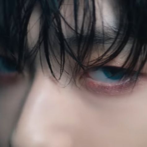 Txt Side Eye, Soobin Side Eye, Soobin Eyes, Bad Aesthetic, Dark Blue Eyes, Moa Diary, Choi Soobin, Txt Soobin, Face Reference