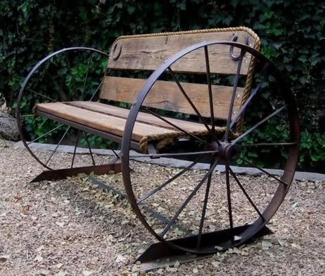 Wagon Wheel Garden Bench Wagon Wheel Garden, Wagon Wheel Bench, Wagon Wheel Decor, Tractor Seats, Old Wagons, Farmhouse Outdoor Decor, Wheel Decor, Farmhouse Garden, Wagon Wheel