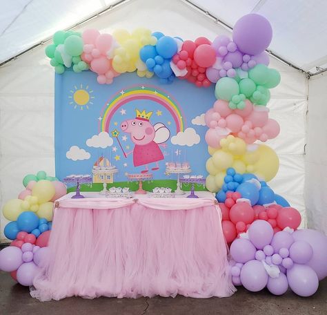 Pig Birthday Theme, Peppa Pig Birthday Decorations, Peppa Pig Balloons, Peppa Pig Party Decorations, Peppa Pig Birthday Party Decorations, Peppa Pig Decorations, Half Birthday Baby, Pool Party Cakes, Happy Birthday Decor