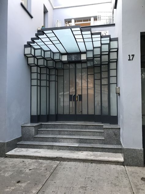 Entrance Canopy Architecture Modern, Entrance Canopy Design, Glass Canopy Design, Glass Awning, Canopy Entrance, Art Deco Entrance, Entrance Foyer Design, Glass Facade, Retail Facade