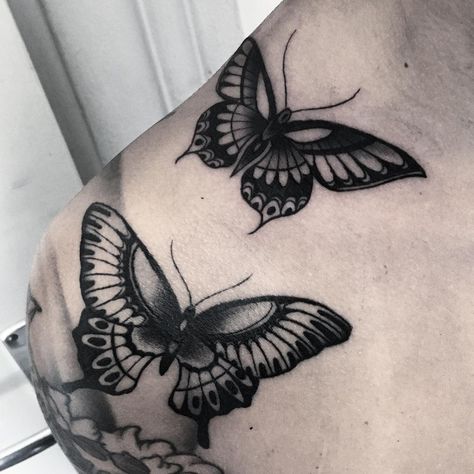 Butterfly Tattoos Tiny Skull Tattoos, Beautiful Butterfly Tattoos, Girl Side Tattoos, Bracelet Tattoo For Man, Small Cross Tattoos, Square Tattoo, Small Wolf Tattoo, Dna Tattoo, Most Beautiful Butterfly