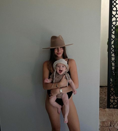 Tia Lineker on Instagram: “two happy kids on holiday” Tia Lineker, Mommy Photos, Swimsuits Outfits, Future Family, Future Mom, Foto Casual, Mommy Life, Instagram Photo Inspiration, Mom Daughter