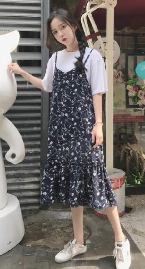 Korean Jumpsuit Outfit, Dress And Tshirt Layer Outfit, Dungree Styles Dress, Strap Dress With Shirt Under, Dress Over Tshirt, Dress With Tshirt, Korean Long Dress, Dress And Sneakers, College Dress