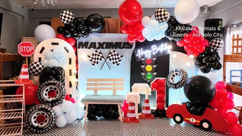 Ferrari Party, Race Car Party Decorations, Racing Party, Baby Birthday Invitations, Car Theme, Cars Theme Birthday Party, Race Party, Race Car Party, Baby Boy Birthday