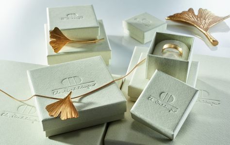 Ch. Dahlinger and Hatton and Spencer join forces to launch sustainable packaging Jewelry Packaging Design, Jewellery Packaging, Eco Jewelry, Packaging Ideas Business, Eco Packaging, Romantic Jewellery, Popular Jewelry, Packaging Ideas, Sustainable Packaging