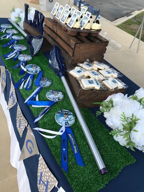 Lacrosse Team Party Ideas, Lacrosse Stick Flower Bouquet, Field Hockey Centerpiece Ideas, Field Hockey Banquet Centerpieces, Senior Night Lacrosse Ideas, Lacrosse Centerpiece Ideas, Lacrosse Banquet Centerpieces, Lacrosse Senior Night Ideas, Lacrosse Banquet Ideas