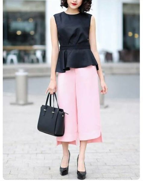 Culottes Outfit Indian, Power Dressing Women, Culottes Outfit, Áo Blu, Working Dresses, Outfit Indian, Indian Fashion Trends, Executive Fashion, Fashion Illustration Dresses