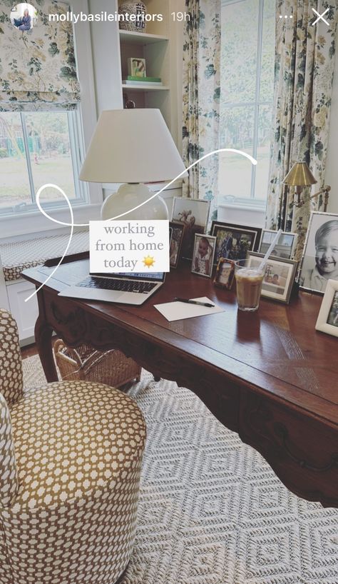 Lauren Elaine Interiors, Desk Master Room, Nancy Myers Office, Grandmillenial Desk, Traditional Home Office Decor, Nancy Meyers Home Office, Southern Living Home Decor, Anthropologie Home Office, Grand Millennial Office