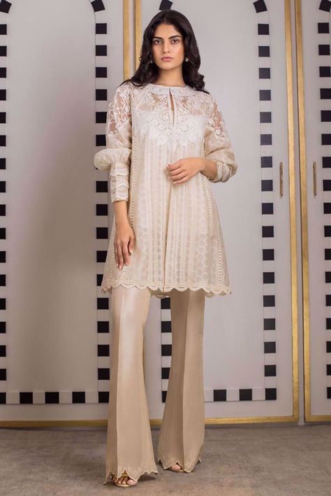 Eid Outfits Modern, Net Jacket, Sania Maskatiya, Trendy Outfits Indian, Lehenga Designs Simple, Eid Outfit, Classy Outfits For Women, Pakistani Fashion Casual, Pakistani Wedding Outfits