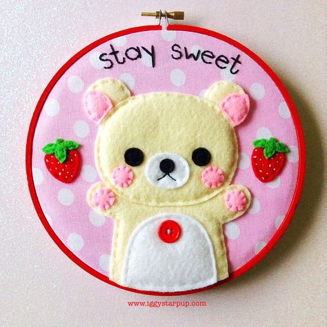 Kawaii Embroidery Ideas, Kawaii Embroidery, Kawaii Felt, Embroider Ideas, Fuzzy Felt, Needle Felting Diy, Handmade Plushies, Felt Crafts Diy, Felt Embroidery