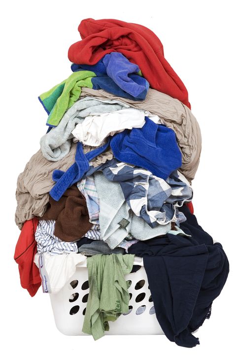 Laundry Tips How To Remove Sharpie, Pile Of Clothes, Essential Oils For Laundry, Laundry Schedule, Diy Laundry Detergent, Wrinkled Clothes, Laundry Liquid, Diy Laundry, Doing Laundry