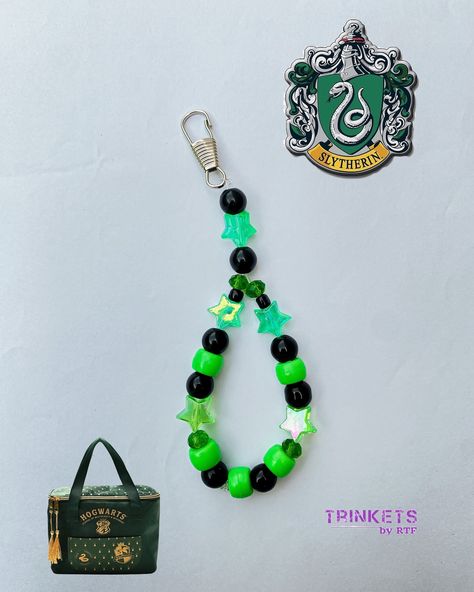 𝐇𝐚𝐫𝐫𝐲 𝐏𝐨𝐭𝐭𝐞𝐫 𝐂𝐨𝐥𝐥𝐞𝐜𝐭𝐢𝐨𝐧 . Price = 450 Rs . DM to order . . . . . . . . . . . #handmadejewelry #handmadebracelet #harrypotter #potterhead #smallbusiness #smallbusinessowner #womenenterpreneur #red #blue #green #yellow #slytherin #gryffindor #ravenclaw #hufflepuff #harrypottermerch #getitforyou #hpfandom #harrypotterhouses Slytherin Gryffindor, Gryffindor Ravenclaw, Ravenclaw Hufflepuff, Harry Potter Merch, Bead Keychain, Harry Potter Houses, Harry Potter Collection, Beaded Keychains, Red Blue Green