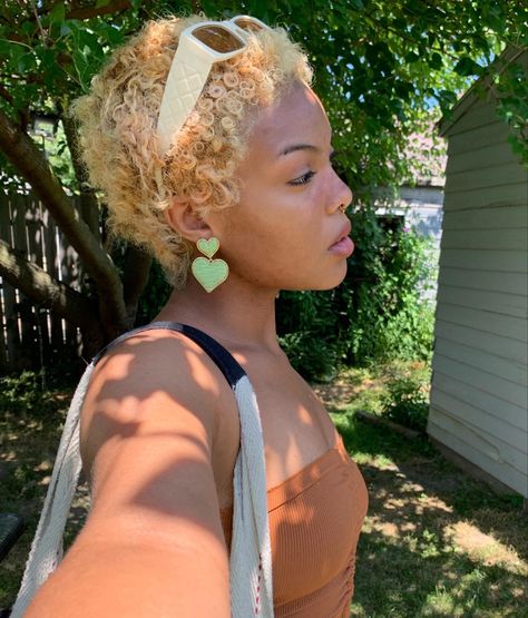 Short Natural Hair Dyed, Ear Length Natural Hair, Short Dyed Natural Hair, Big Chop Hairstyles 4c Hair Color, The Big Chop Hairstyles, Short 4b Hairstyles Big Chop, Big Chop Dyed Hair, Big Chop Aesthetic, Big Chop Type 4 Hair