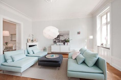 Airy Turquoise Sofa, Pastel Living Room, Small Apartment Interior, Small Apartment Design, Ikea Sofa, Stylish Eve, Blue Sofa, Blue Living Room, Loft Spaces