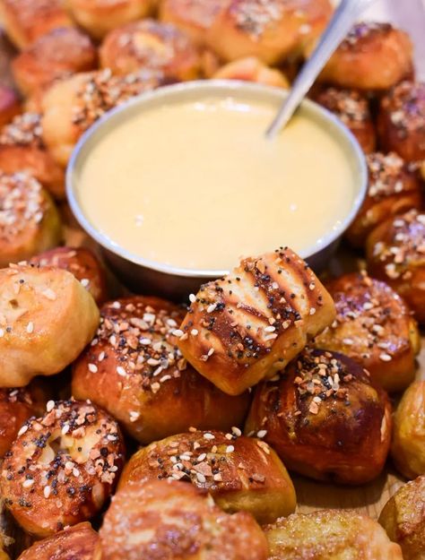 Sourdough Discard Pretzel Bites Sourdough Starter Pretzel Bites, Sourdough Discard Recipes Pretzel Bites, Pretzel Bites With Sourdough Discard, Sourdough Discard Pretzel Buns, Sourdough Discard Pretzel Bites No Yeast, Sourdough Pretzel Bites Discard, Sour Dough Discard Pretzel Bites, Sour Dough Pretzel Bites, Sourdough Pretzels Discard