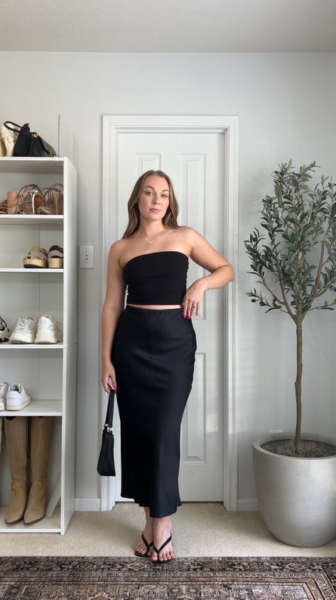 Style Black Satin Skirt, Black Silk Skirt Outfit, Black Satin Skirt Outfit, Maxi Skirt Formal, Black Midi Skirt Outfit, Silk Skirt Outfit, Vacay Fits, University Outfits, Black Satin Skirt