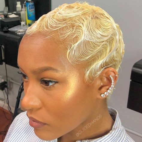 Blonde Waves Black Woman, Blonde Fingerwaves Black Women, Black Haircuts, Short Black Haircuts, Black To Blonde Hair, Short Hair Inspiration, Finger Waves Short Hair, Natural Hair Haircuts, Finger Curls