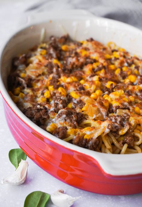 Chinese Spaghetti, Spaghetti Bolognese Recipe, Asian Dish, Pineapple Bun, Cantonese Cuisine, Fast Casual Restaurant, Cheese Spaghetti, Bolognese Recipe, Marinated Beef