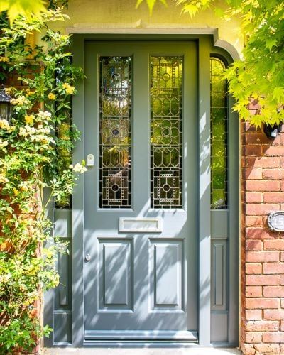 Victorian - Cotswood Doors Modern Front Door Design, Victorian Entrance, Front Door Design Ideas, Home Decorating Styles, Hall Door, Victorian Front Door, Gothic Frame, Victorian Doors, Victorian Front Doors