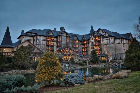 11 best hotels near Dollywood - The Points Guy Dollywood Christmas, Pigeon Forge Tennessee, Pigeon Forge Tn, Christmas Place, Rotten Tomatoes, Hotel Stay, Christmas Wonderland, Pigeon Forge, Gatlinburg