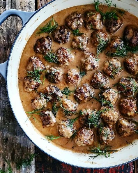 Traditional Swedish Meatballs, Swedish Dishes, Sunday Suppers, Pot Pies, Swedish Meatballs, Turkey Meatballs, Family Recipe, Perfect Family, Best Dishes