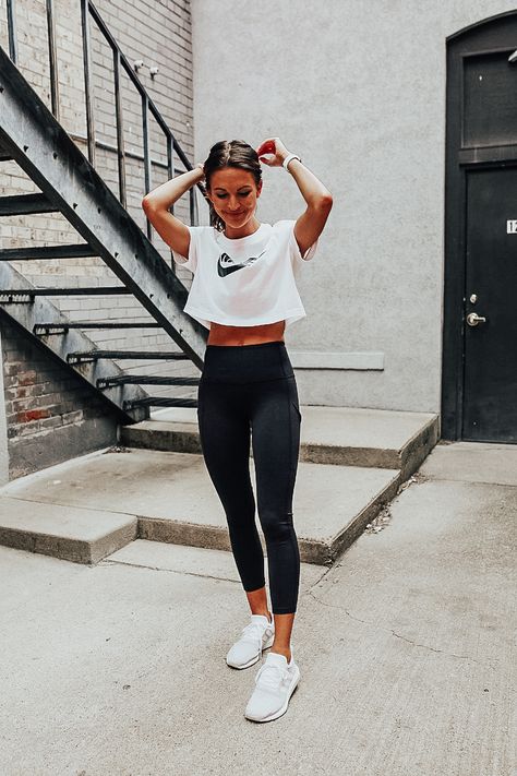 lauren sims nordstrom sale activewear Lauren Kay Sims, Modele Fitness, Working Out Outfits, Cute Workout Outfits, Nordstrom Sale, Workout Attire, Activewear Fashion, Nordstrom Anniversary Sale, Gym Style