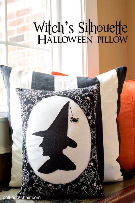 Witch’s Silhouette Halloween Pillow Pattern via @polkadotchair Halloween Sewing Projects, Silhouette Halloween, Witch Silhouette, Hallowen Ideas, Casa Halloween, Halloween Sewing, Halloween Pillow, Free Cricut, Halloween Silhouettes