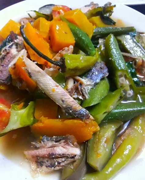 Bulanglang Filipino Vegetable Dishes, Filipino Vegetable Recipes, Pinoy Breakfast, Lutong Pinoy, Food Filipino, Philippine Food, Filipino Food Dessert, Pinoy Foods, Veggie Recipe