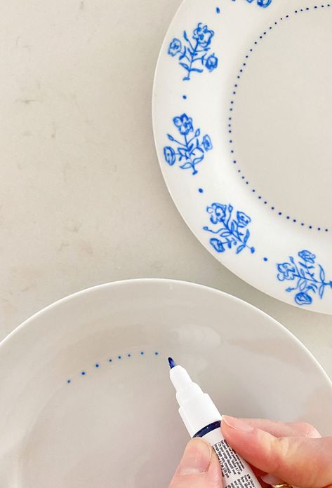 Painting Porcelain, Porcelain Pens, Pebeo Porcelaine 150, Painted Ceramic Plates, Plates Diy, Ashley Brooke, Diy Ceramic, Wedding Plates, Plate Decor