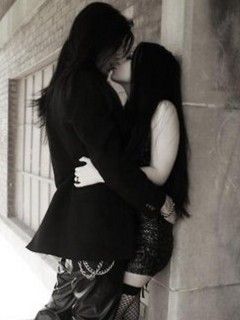 Cute Emo Couples, Fete Emo, Emo Couples, Grunge Couple, Emo Love, Goth Gf, Romantic Goth, Gothic Romance, Cute Emo