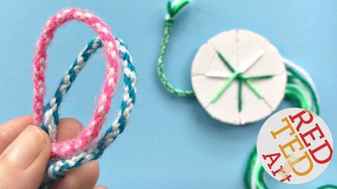 EASY How to make friendship bracelets with a cardboard disk -  DIY Kumihimo Bracelets - YouTube Kumihimo Bracelets Diy, Yarn Friendship Bracelets, Bracelet Bookmark, Cardboard Loom, Bracelet Making Tutorial, Embroidery Floss Bracelets, Bookmark Diy, Carton Diy, Bracelets Red